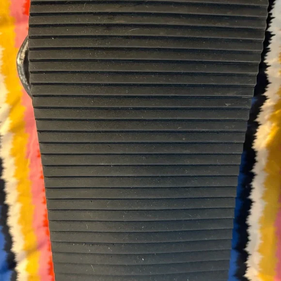 FARM RIO NWT Silver and Black Slide Sandals - Picture 4 of 4